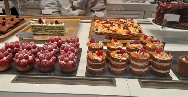 Фото номер 6 - L'ETO, Main Atrium - Dubai, UAE