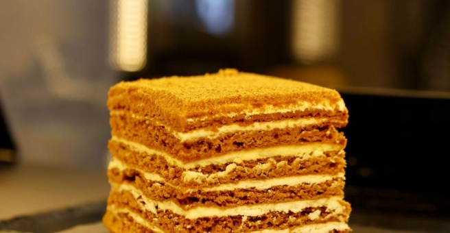 Фото номер 2 - Royal cakes, кофейня-кондитерская   - Алматы, Казахстан