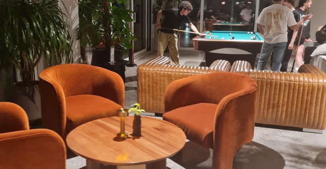 Фото номер 4 - Hide Out, restaurant - Dubai, UAE