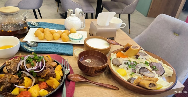 Фото номер 2 - Bauyrdaq Qazaq Fast-food  , ​​кафе национальной кухни - Алматы, Казахстан