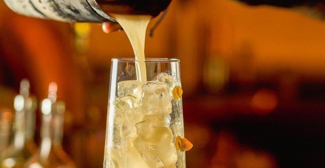 Фото номер 1 - Mezzanine Bar & Kitchen, restaurant - Dubai, UAE