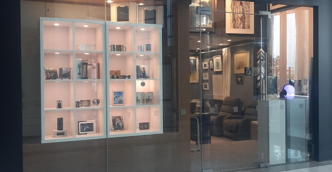 Фото номер 1 - Uday Hue Gallery Mutilfaceted Studio - Dubai, UAE