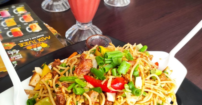 Фото номер 2 - Golden Food Fest, cafeteria - Dubai, UAE