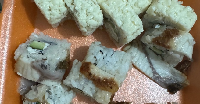 Фото номер 2 - Love is sushi, служба доставки - Бишкек, Кыргызстан