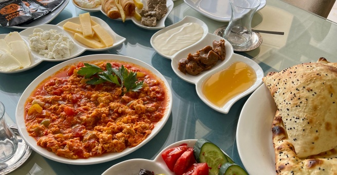 Фото номер 3 - Kebap House, кафе турецкой кухни - Бишкек, Кыргызстан