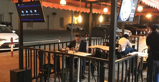 Фото номер 4 - Hot Burger, cafeteria - Dubai, UAE