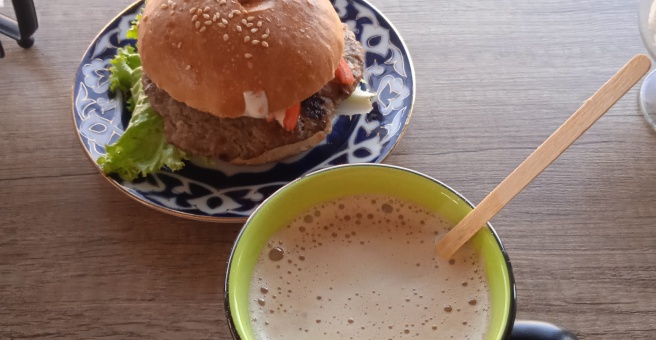Фото номер 1 - Burger shop, кафе - Бишкек, Кыргызстан