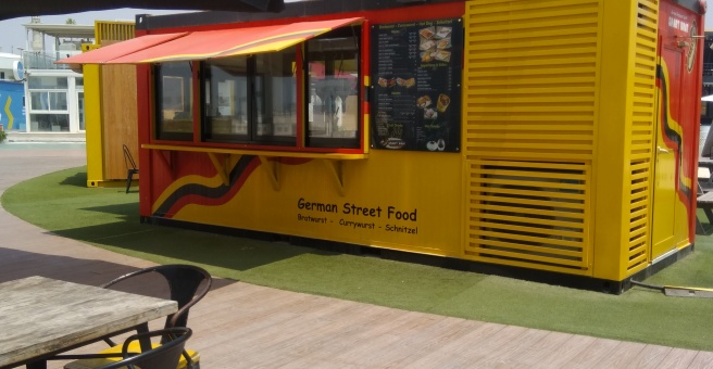 Фото номер 5 - Smart Brat German Bratwurst Grill, food truck - Dubai, UAE