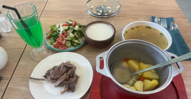 Фото номер 6 - Bauyrdaq Qazaq Fast-food  , ​​кафе национальной кухни - Алматы, Казахстан