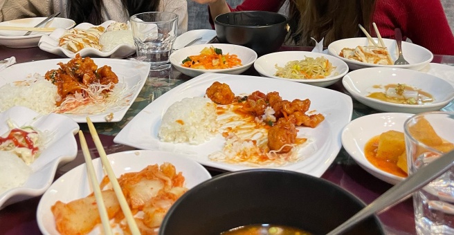 Фото номер 3 - Han’s garden & Ria cafe, кафе южно-корейской кухни - Бишкек, Кыргызстан